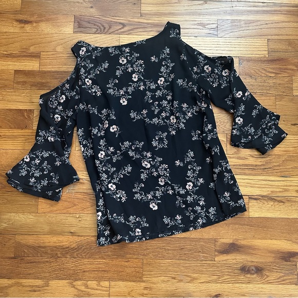 Black Floral Cold Shoulder Blouse - Picture 7 of 10